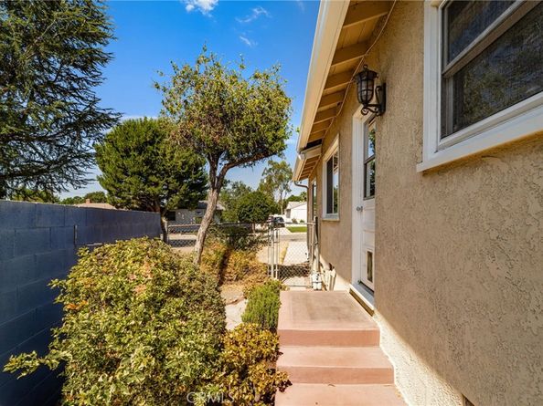 466 Saint Augustine Avenue, Claremont CA 91711