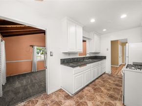 466 Saint Augustine Avenue, Claremont CA 91711