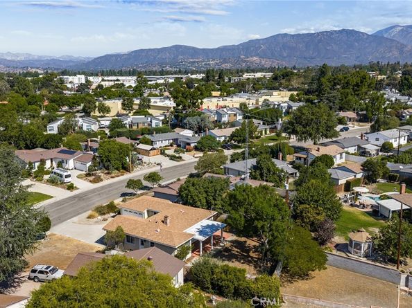 466 Saint Augustine Avenue, Claremont CA 91711