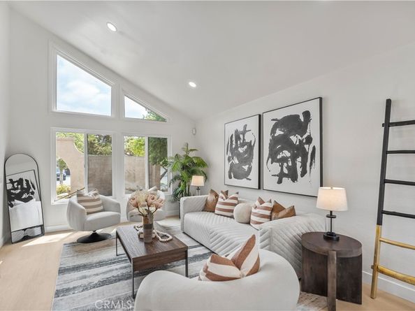 1565 Glenwood Way, Upland CA 91786