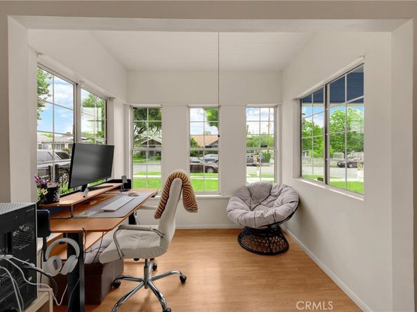 253 N 8th Avenue, Upland CA 91786