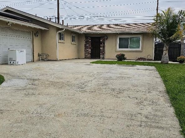 822 Greenberry Drive, La Puente CA 91744