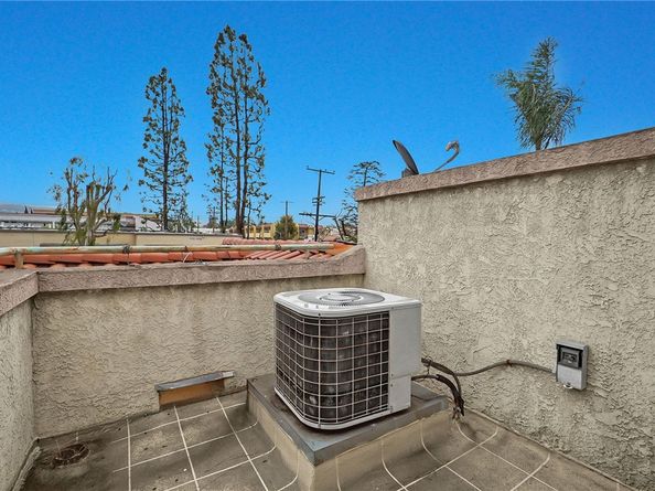 14031 Astoria Street 102, Sylmar CA 91342