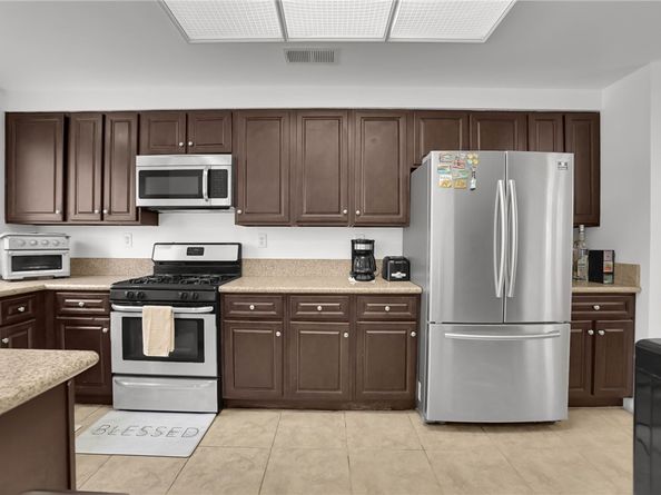 14031 Astoria Street 102, Sylmar CA 91342