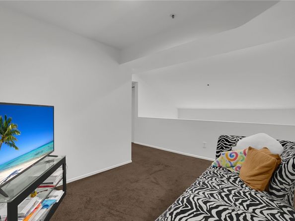 14031 Astoria Street 102, Sylmar CA 91342