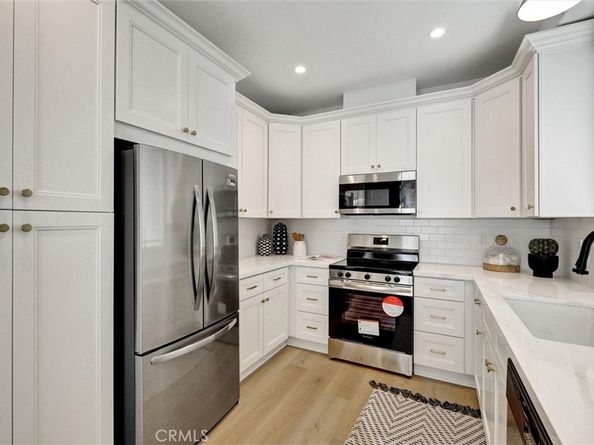 617 E Walnut Avenue, Monrovia CA 91016