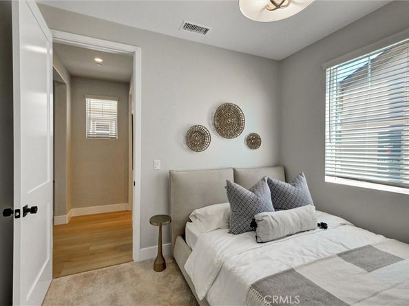 617 E Walnut Avenue, Monrovia CA 91016