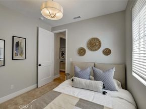617 E Walnut Avenue, Monrovia CA 91016