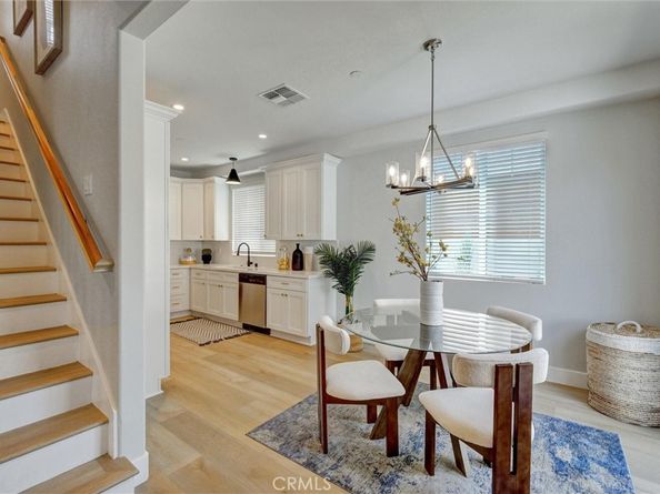 617 E Walnut Avenue, Monrovia CA 91016