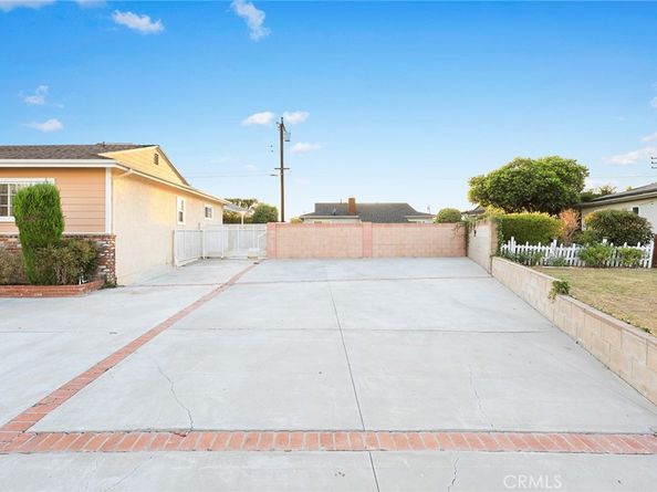 11315 Groveside Avenue, Whittier CA 90604