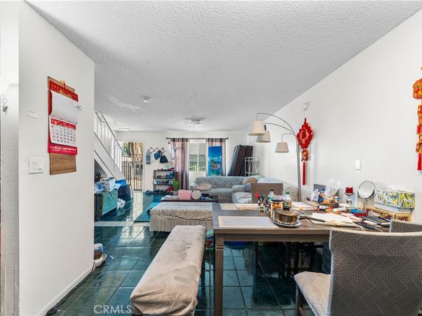 8414 Columbus Avenue 10, North Hills CA 91343