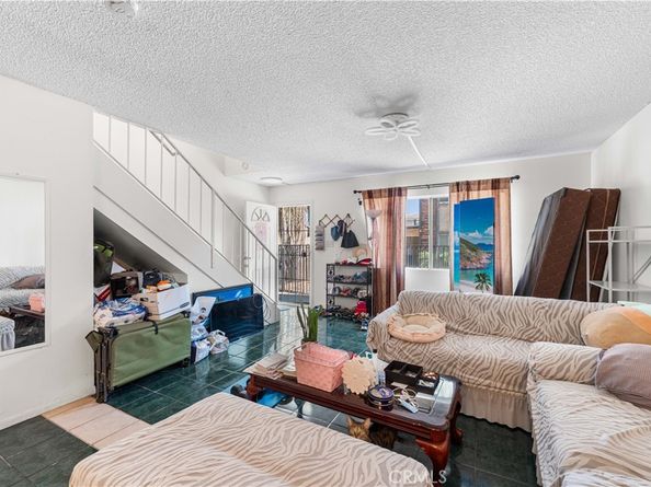 8414 Columbus Avenue 10, North Hills CA 91343