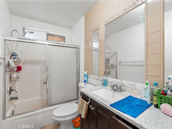 8414 Columbus Avenue 10, North Hills CA 91343