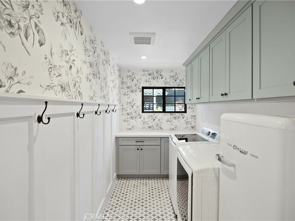 589 W Grandview Avenue, Sierra Madre CA 91024