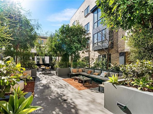 39 S Los Robles Avenue 6017, Pasadena CA 91101