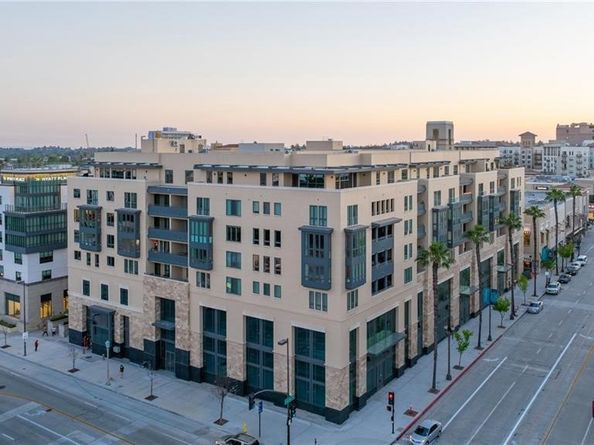 39 S Los Robles Avenue 6017, Pasadena CA 91101