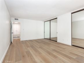 380 S Euclid 105, Pasadena CA 91101