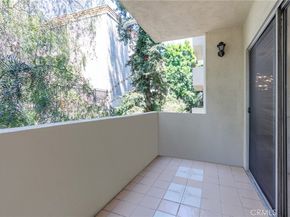 380 S Euclid 105, Pasadena CA 91101