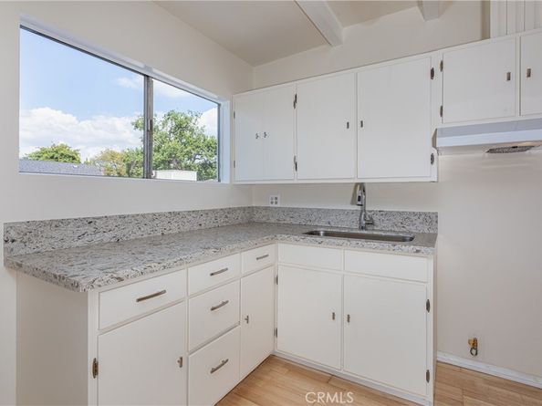 405 N Brighton, Burbank CA 91506