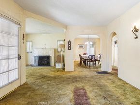 966 E Glenoaks Boulevard, Glendale CA 91207