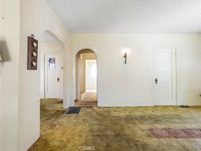 966 E Glenoaks Boulevard, Glendale CA 91207