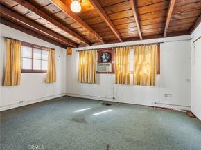 966 E Glenoaks Boulevard, Glendale CA 91207