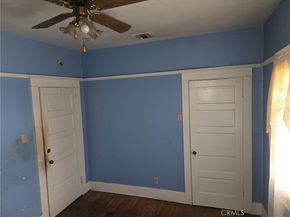 555 W 43rd, Los Angeles CA 90037