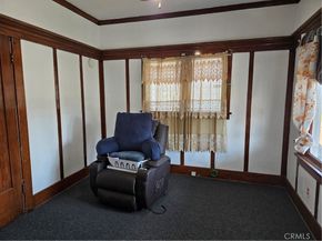 555 W 43rd, Los Angeles CA 90037