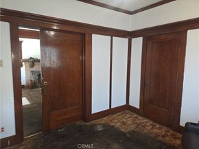 555 W 43rd, Los Angeles CA 90037