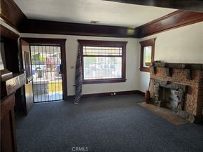 555 W 43rd, Los Angeles CA 90037