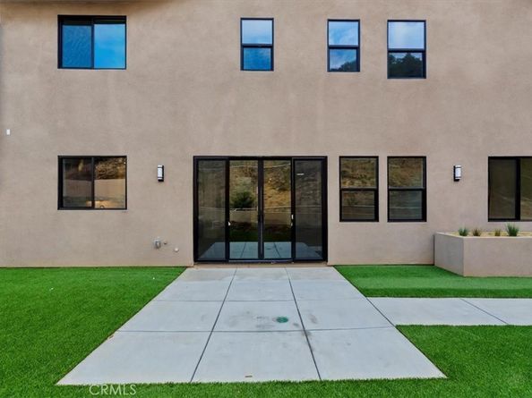 1019 N Staley Lane, Los Angeles CA 90042