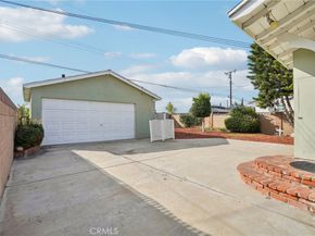 11612 Massinger, Lakewood CA 90715