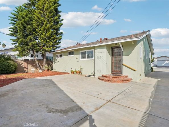 11612 Massinger, Lakewood CA 90715