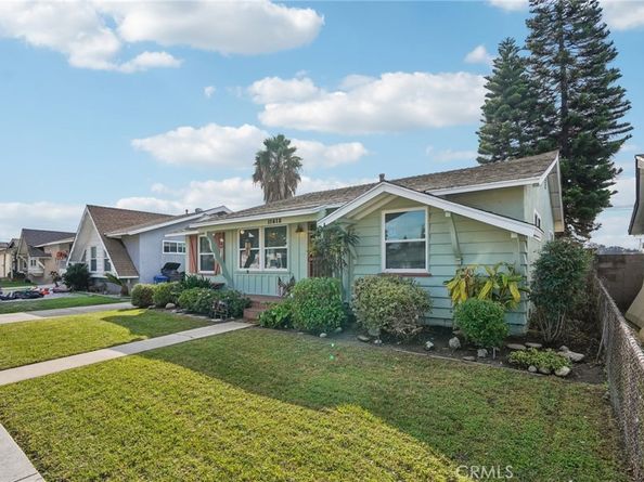 11612 Massinger, Lakewood CA 90715