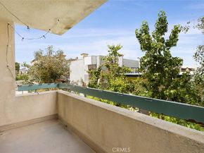 11225 Peach Grove 203, North Hollywood CA 91601