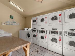 10943 Laurel Canyon B9, San Fernando CA 91340