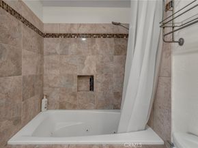 10943 Laurel Canyon B9, San Fernando CA 91340