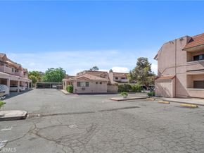 10943 Laurel Canyon B9, San Fernando CA 91340