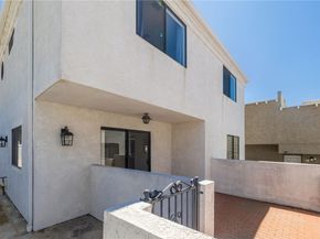 222 N Juanita Avenue B, Redondo Beach CA 90277