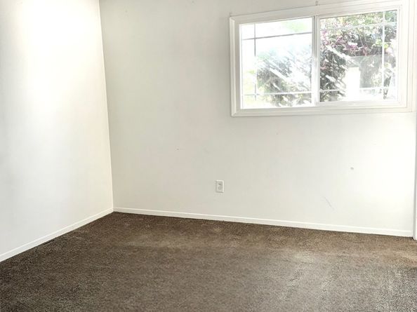 9627 Hume RD, Santee CA 92071