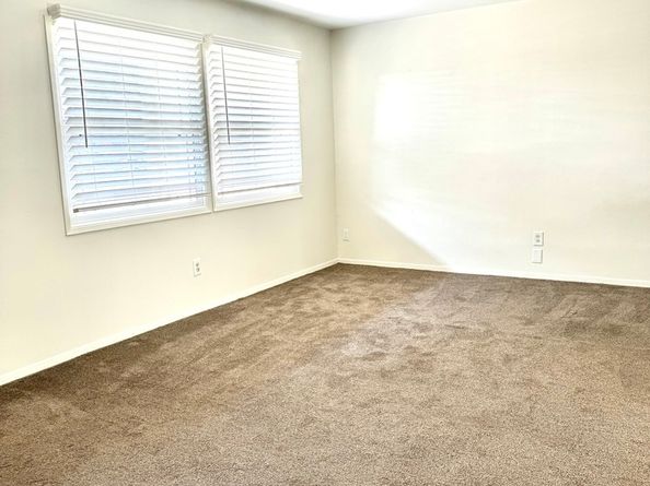 9627 Hume RD, Santee CA 92071