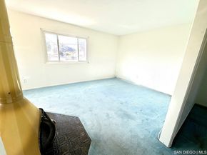 9627 Hume RD, Santee CA 92071