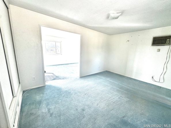 9627 Hume RD, Santee CA 92071