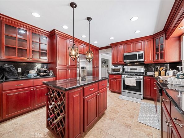 62 Pepper Tree Rd, Chula Vista CA 91910