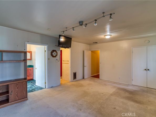 10049 Langdon, San Fernando CA 91345