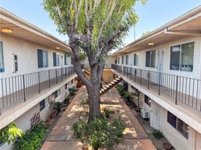 20954 Parthenia Street 20, Canoga Park CA 91304