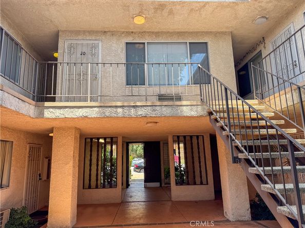 20954 Parthenia Street 20, Canoga Park CA 91304