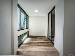 750 N Kings Road 105, West Hollywood CA 90069