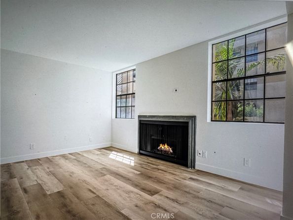 750 N Kings Road 105, West Hollywood CA 90069