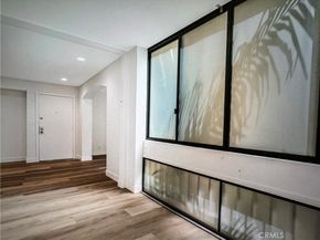 750 N Kings Road 105, West Hollywood CA 90069